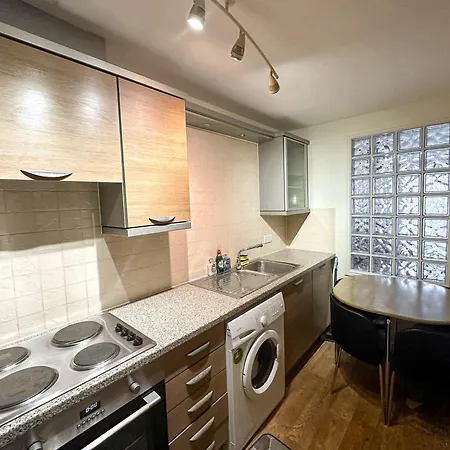 Comfy 2 Bedroom Flat Near Edinburgh City Centre Exterior photo