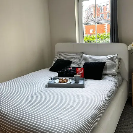 Comfy 2 Bedroom Flat Near Edinburgh City Centre Exterior photo